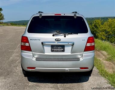 2008 Kia Sorento LX - Photo 4 - Muscle Shoals, AL 35661