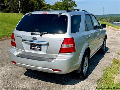 2008 Kia Sorento LX - Photo 5 - Muscle Shoals, AL 35661