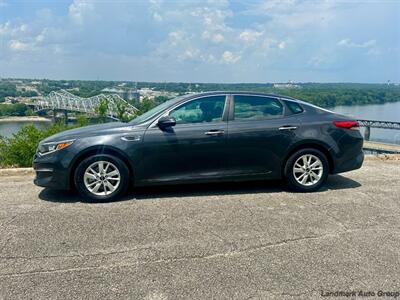 2018 Kia Optima LX   - Photo 2 - Muscle Shoals, AL 35661