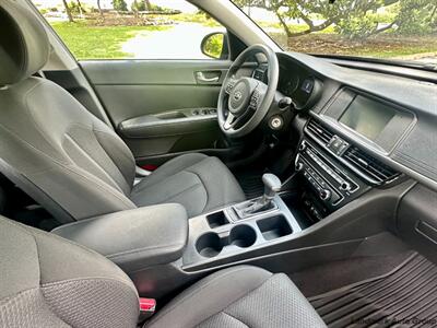 2018 Kia Optima LX   - Photo 7 - Muscle Shoals, AL 35661