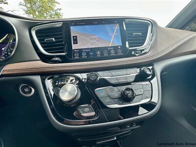 2020 Chrysler Pacifica Limited   - Photo 14 - Muscle Shoals, AL 35661