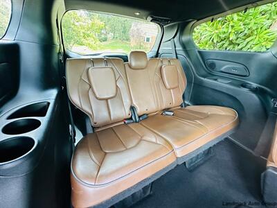 2020 Chrysler Pacifica Limited   - Photo 11 - Muscle Shoals, AL 35661