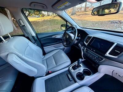 2018 Honda Pilot EX-L   - Photo 9 - Muscle Shoals, AL 35661