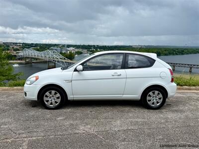 2010 Hyundai ACCENT Blue - Photo 2 - Muscle Shoals, AL 35661