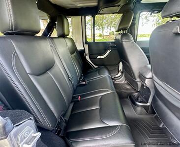 2015 Jeep Wrangler Unlimited Sahara   - Photo 11 - Muscle Shoals, AL 35661