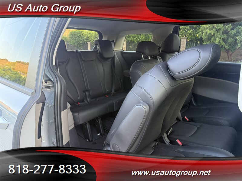 2027 Kia Carnival Hybrid LXS - Photo 27 - Sun Valley, CA 91352