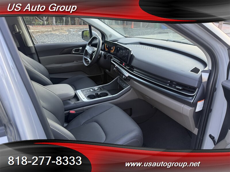 2027 Kia Carnival Hybrid LXS - Photo 17 - Sun Valley, CA 91352