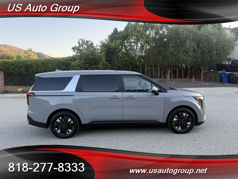 2027 Kia Carnival Hybrid LXS - Photo 8 - Sun Valley, CA 91352