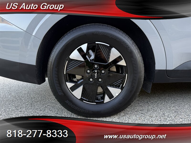 2027 Kia Carnival Hybrid LXS - Photo 30 - Sun Valley, CA 91352