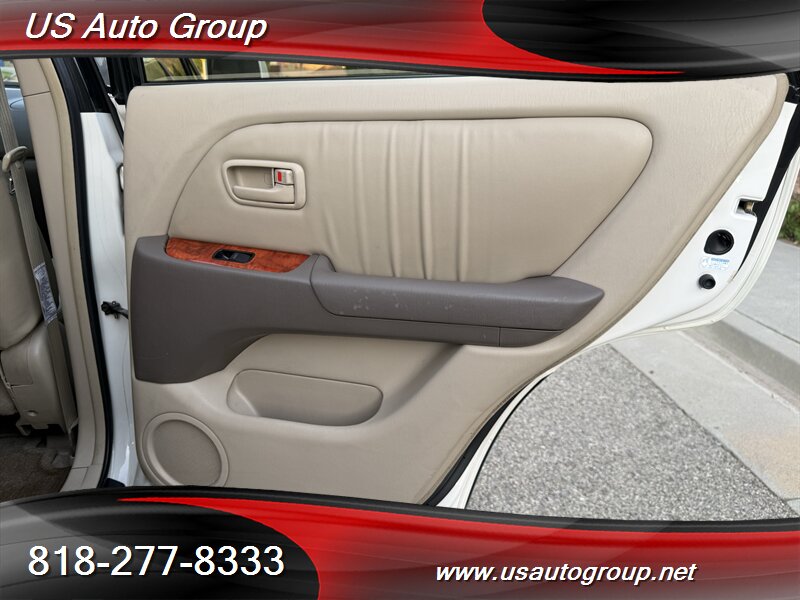 2000 Lexus RX 300 - Photo 24 - Sun Valley, CA 91352