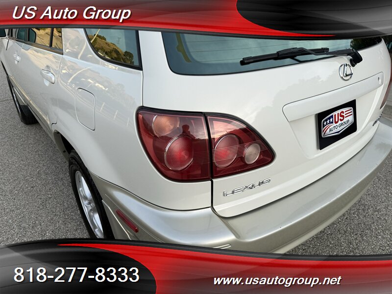 2000 Lexus RX 300 - Photo 13 - Sun Valley, CA 91352