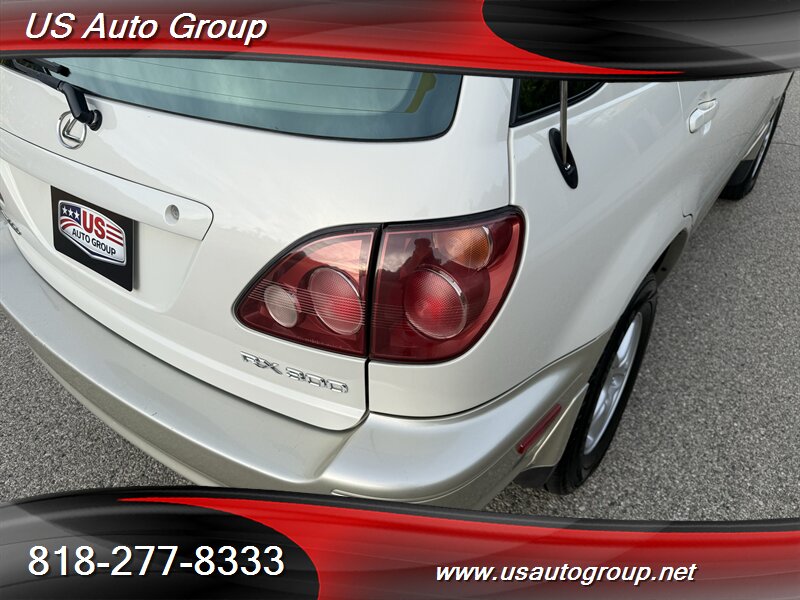 2000 Lexus RX 300 - Photo 12 - Sun Valley, CA 91352