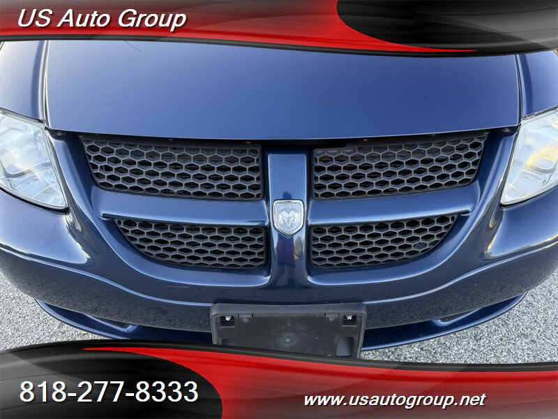 2002 Dodge Grand Caravan SE - Photo 12 - Sun Valley, CA 91352