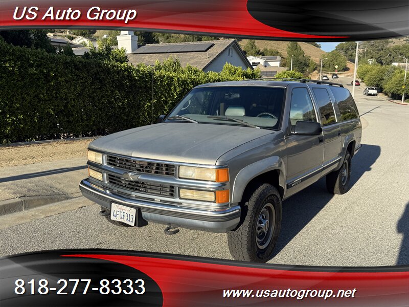 1999 Chevrolet Suburban K2500 LT - Photo 2 - Sun Valley, CA 91352