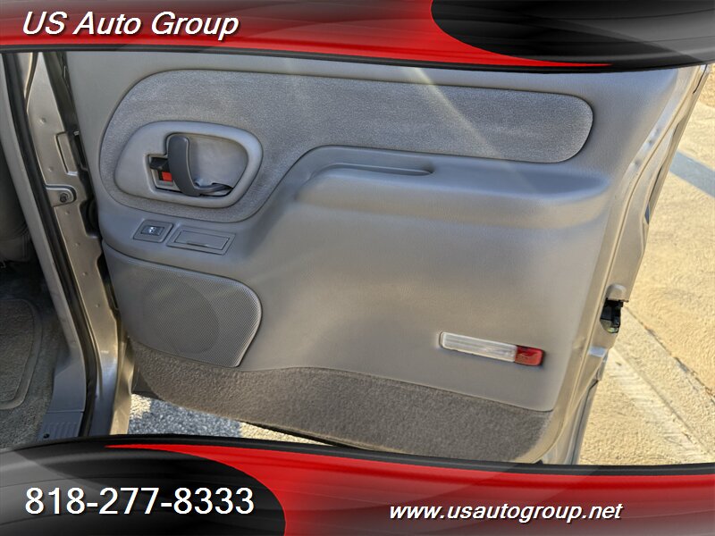1999 Chevrolet Suburban K2500 LT - Photo 21 - Sun Valley, CA 91352