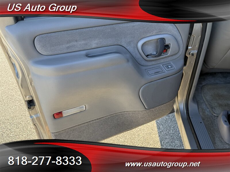 1999 Chevrolet Suburban K2500 LT - Photo 25 - Sun Valley, CA 91352