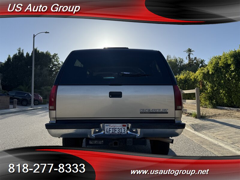 1999 Chevrolet Suburban K2500 LT - Photo 4 - Sun Valley, CA 91352