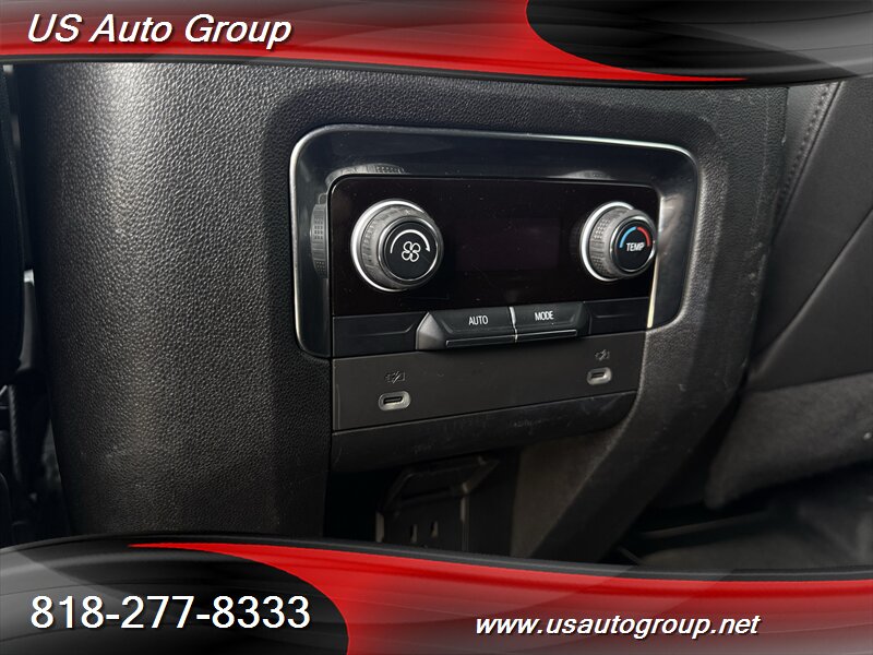 2022 Chevrolet Suburban LT - Photo 32 - Sun Valley, CA 91352