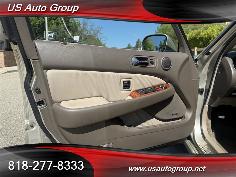 2004 Acura RL 3.5 w/Navi - Photo 15 - Sun Valley, CA 91352
