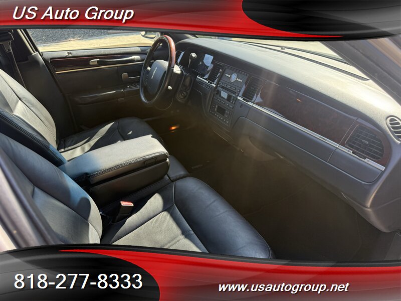 2008 Lincoln Town Car Signature Limited - Photo 20 - Sun Valley, CA 91352