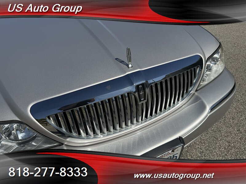 2008 Lincoln Town Car Signature Limited - Photo 11 - Sun Valley, CA 91352
