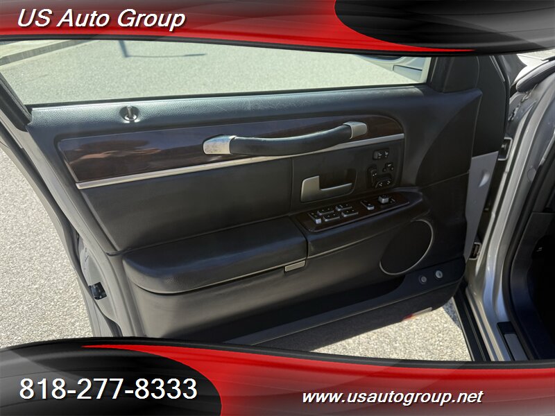 2008 Lincoln Town Car Signature Limited - Photo 15 - Sun Valley, CA 91352