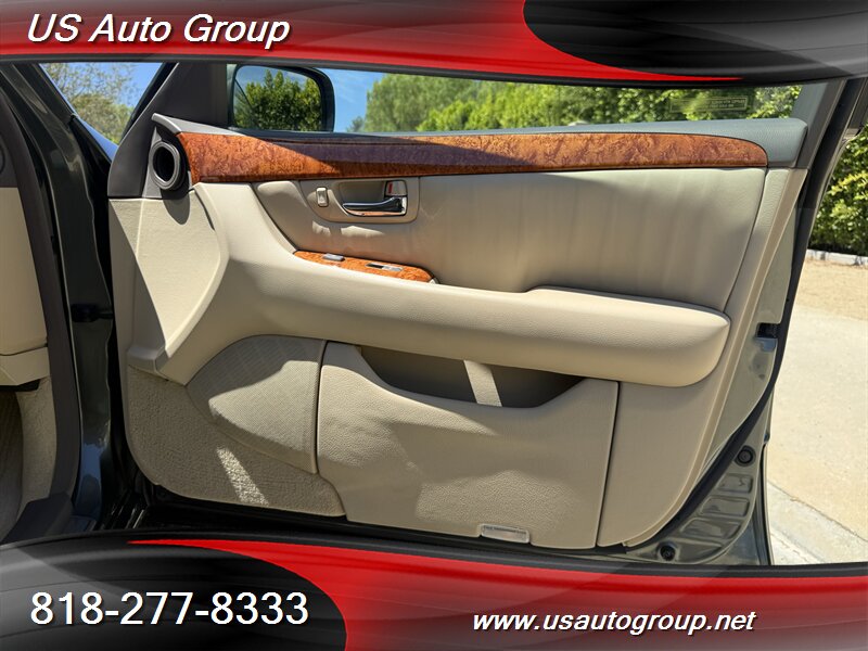 2004 Lexus LS 430 - Photo 18 - Sun Valley, CA 91352