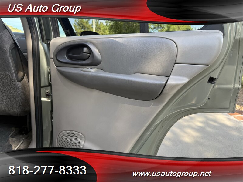 2003 Chevrolet Trailblazer LS - Photo 23 - Sun Valley, CA 91352