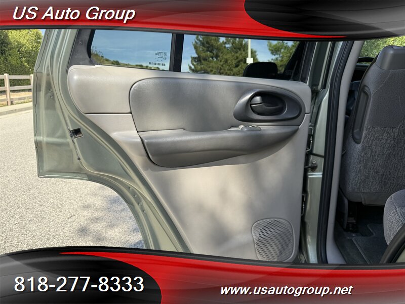 2003 Chevrolet Trailblazer LS - Photo 26 - Sun Valley, CA 91352