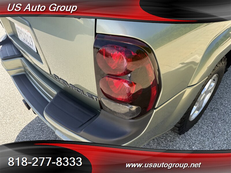 2003 Chevrolet Trailblazer LS - Photo 12 - Sun Valley, CA 91352