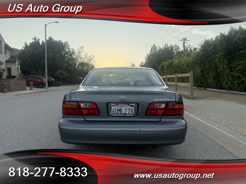 1999 Toyota Avalon XLS - Photo 4 - Sun Valley, CA 91352