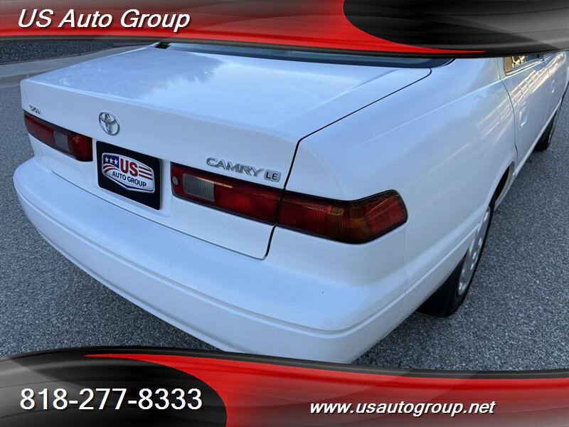 1998 Toyota Camry LE - Photo 11 - Sun Valley, CA 91352