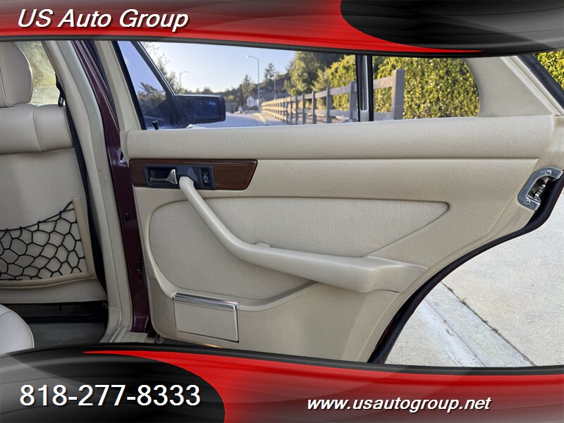 1988 Mercedes-Benz 300 SE - Photo 23 - Sun Valley, CA 91352