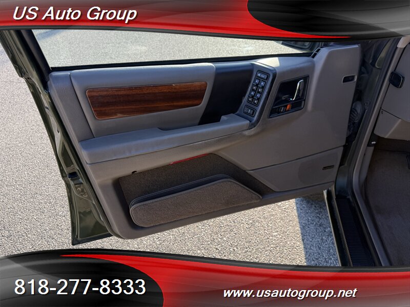 1995 Jeep Grand Cherokee Limited - Photo 11 - Sun Valley, CA 91352