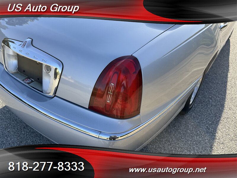 2001 Lincoln Town Car Executive L - Photo 12 - Sun Valley, CA 91352