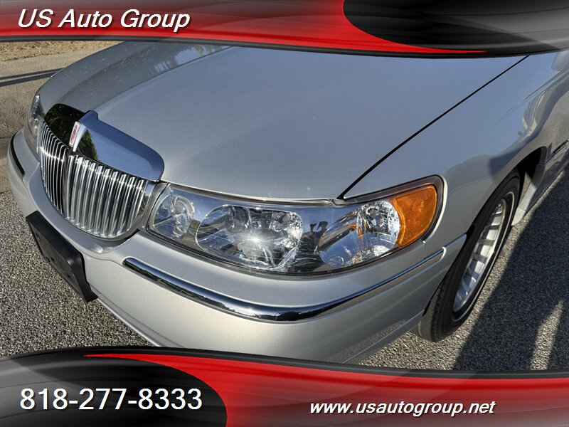 2001 Lincoln Town Car Executive L - Photo 9 - Sun Valley, CA 91352