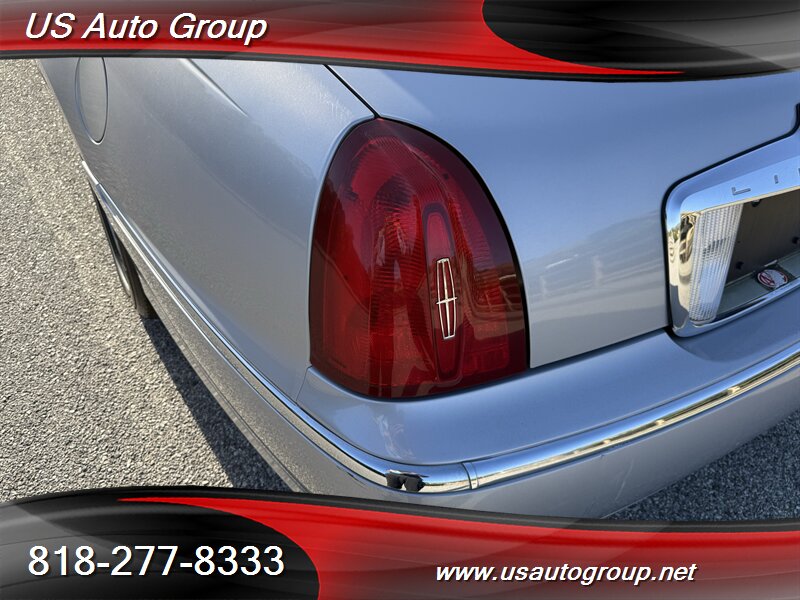 2001 Lincoln Town Car Executive L - Photo 13 - Sun Valley, CA 91352