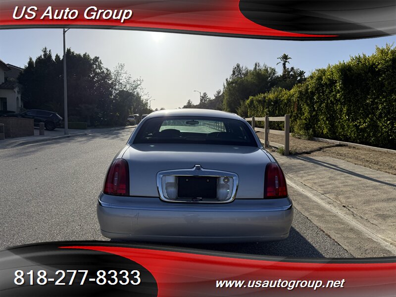 2001 Lincoln Town Car Executive L - Photo 4 - Sun Valley, CA 91352