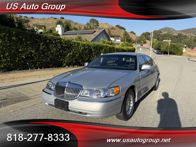 2001 Lincoln Town Car Executive L - Photo 2 - Sun Valley, CA 91352