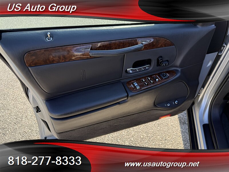 2001 Lincoln Town Car Executive L - Photo 15 - Sun Valley, CA 91352