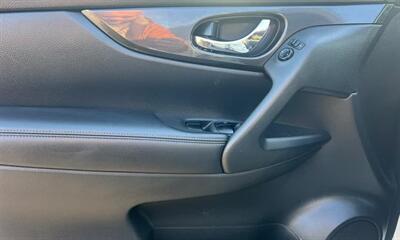 2017 Nissan Rogue SV   - Photo 10 - Delran, NJ 08075