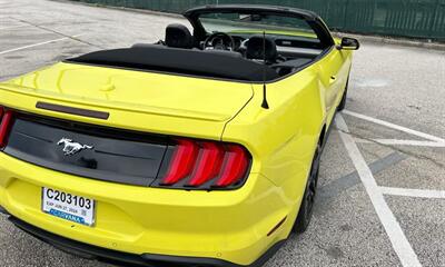 2021 Ford Mustang EcoBoost Premium   - Photo 6 - Delran, NJ 08075