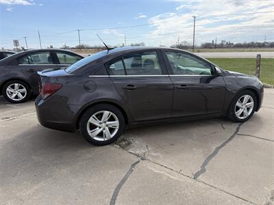 2014 Chevrolet Cruze Diesel   - Photo 4 - Muscatine, IA 52761