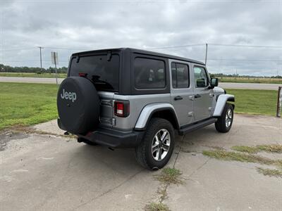 2020 Jeep Wrangler Unlimited Sahara   - Photo 5 - Muscatine, IA 52761