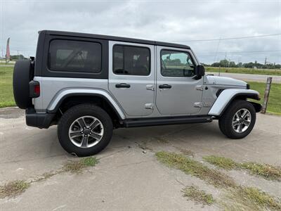 2020 Jeep Wrangler Unlimited Sahara   - Photo 2 - Muscatine, IA 52761