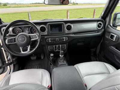 2020 Jeep Wrangler Unlimited Sahara   - Photo 12 - Muscatine, IA 52761