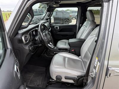 2020 Jeep Wrangler Unlimited Sahara   - Photo 10 - Muscatine, IA 52761