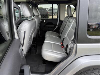2020 Jeep Wrangler Unlimited Sahara   - Photo 13 - Muscatine, IA 52761