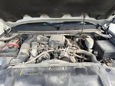 2010 GMC Sierra 2500 SLT   - Photo 12 - Muscatine, IA 52761