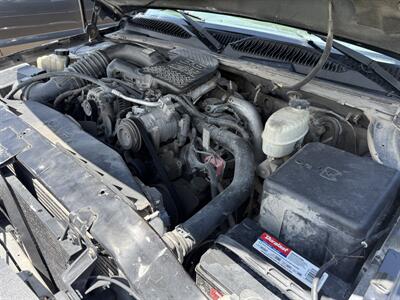 2005 Chevrolet Silverado 2500HD LT   - Photo 16 - Muscatine, IA 52761